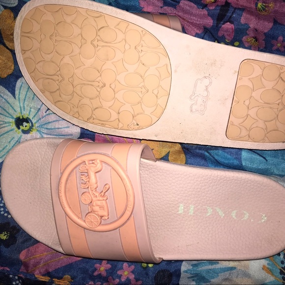 Pink Coach slides for women - Picture 2 of 2